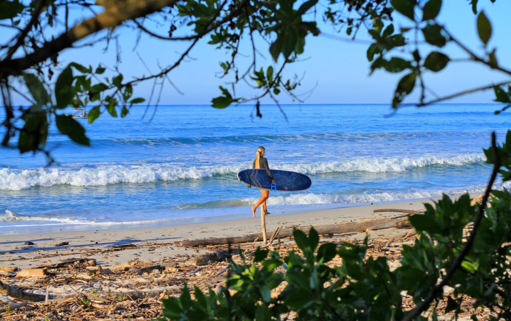 Playa La Lancha: Surf, Nature & Daily Life 5
