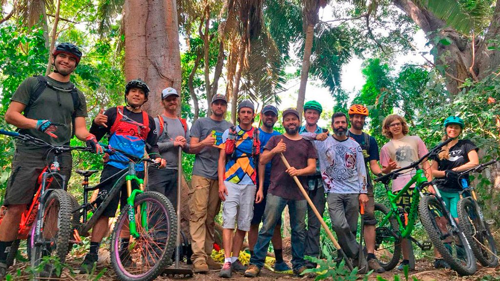 Trail Building & Maintenance | Volunteer trailbuildingvolunteer